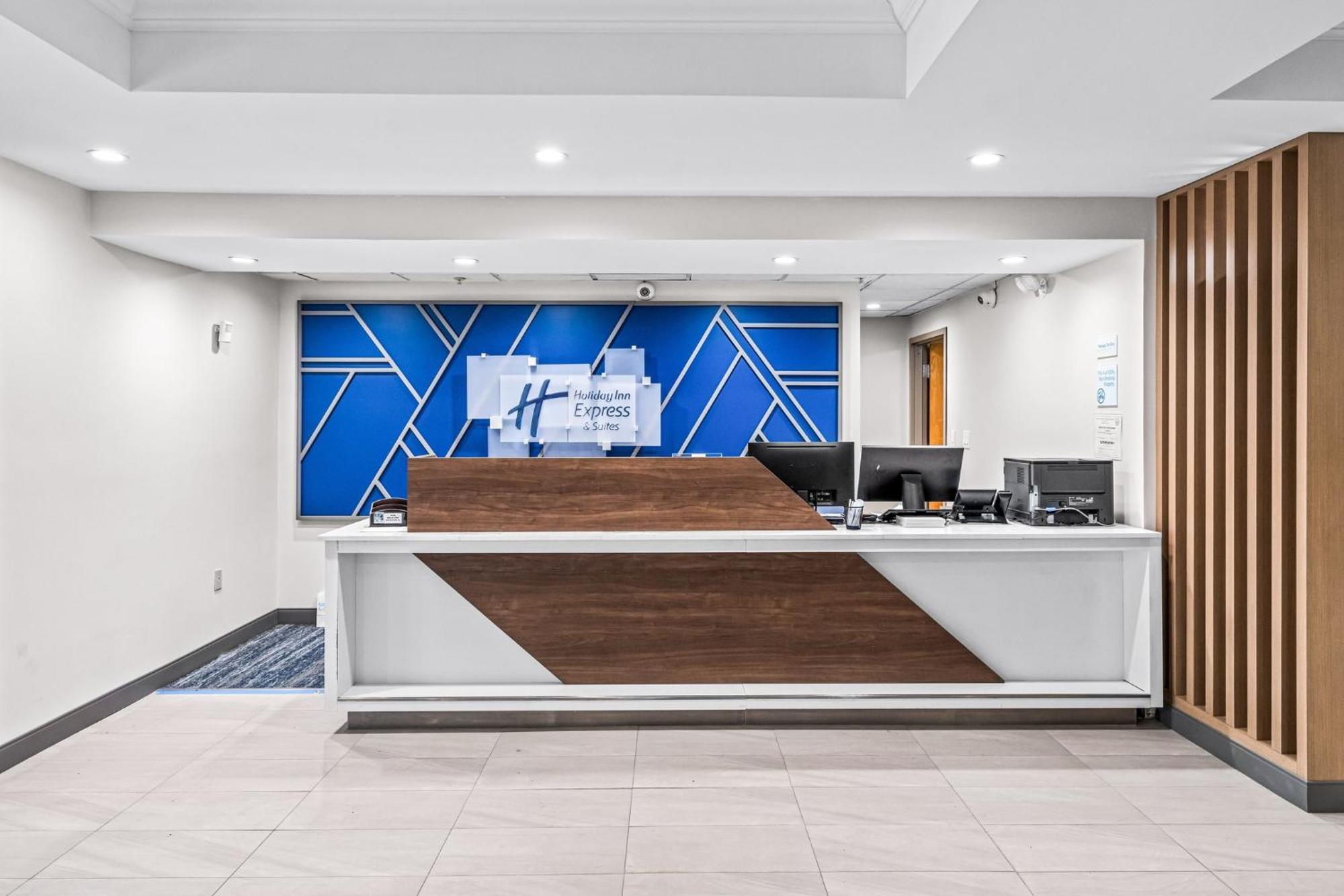 Holiday Inn Express & Suites Carneys Point - Pennsville By Ihg Exterior foto